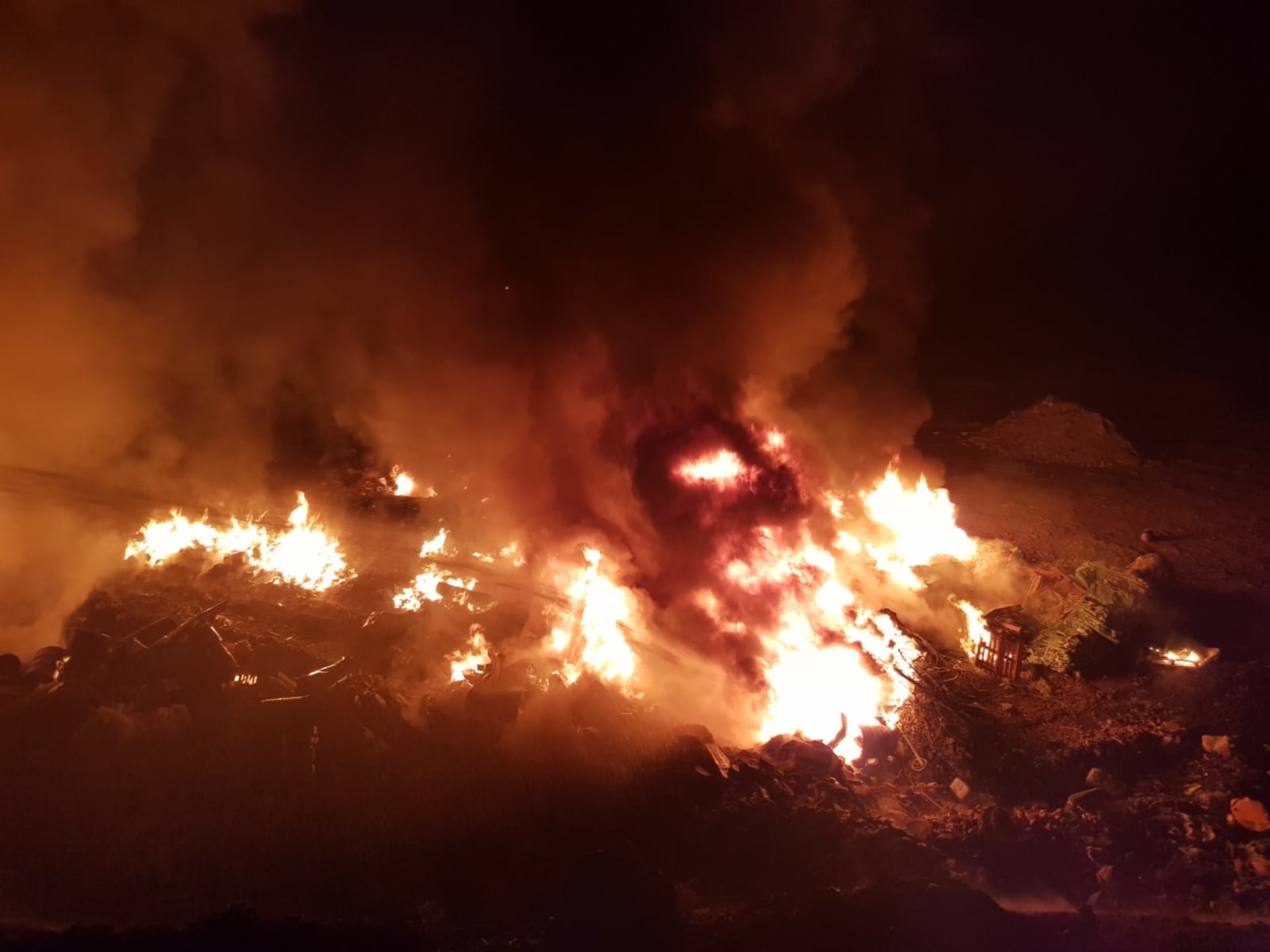 Požár skládky komunálního odpadu v Ústí nad Labem
