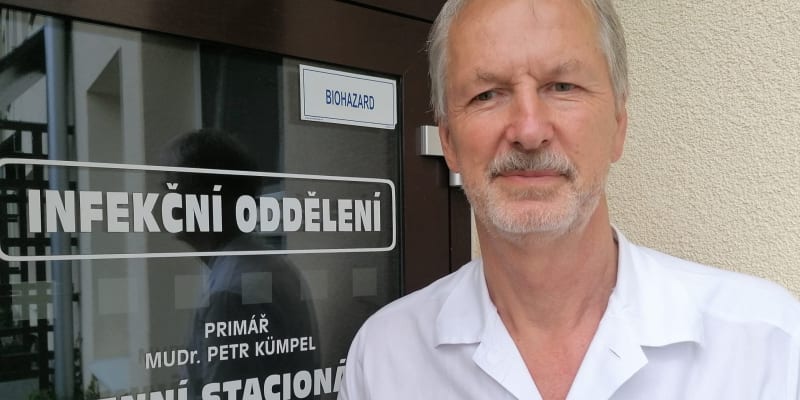 Infektolog Petr Kümpel, primář infekčního oddělení Slezské nemocnice v Opavě