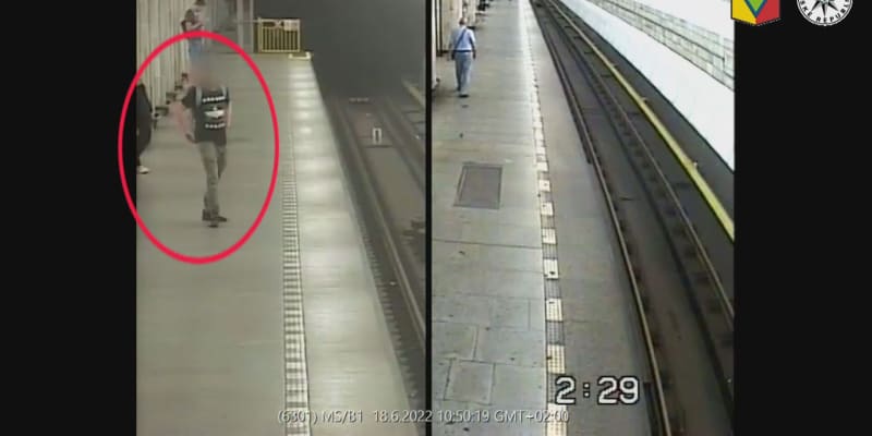Policie v metru dopadla útočníka, který měl po hádce pobodat muže a utéct