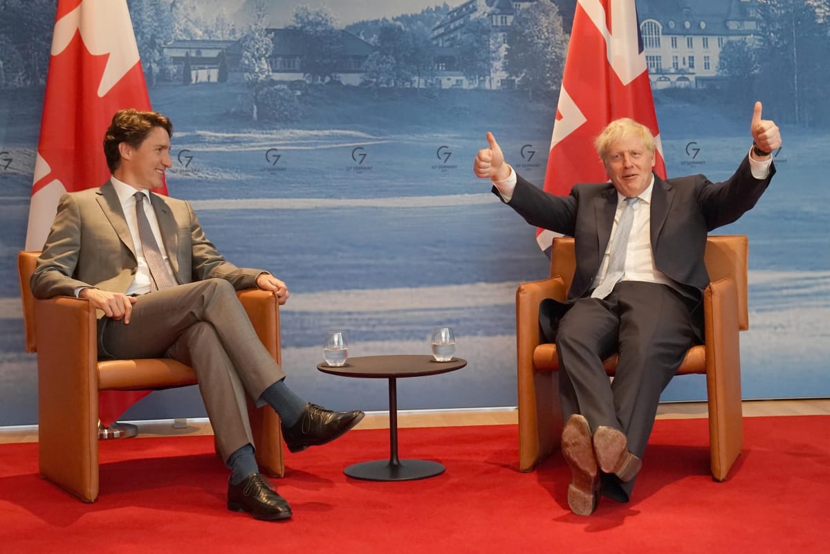 Britský premiér Boris Johnson se svým kanadským protějškem Justinem Trudeauem na summitu G7.