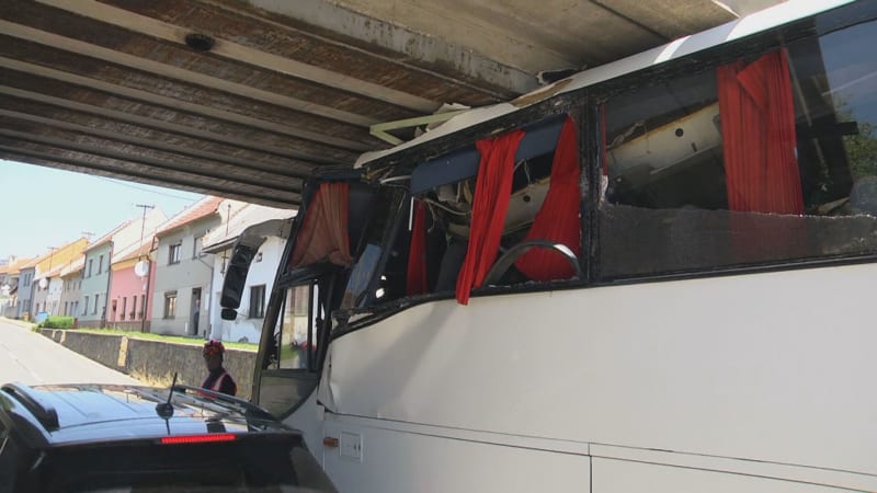 Nehoda autobusu v Ivanovicích na Hané