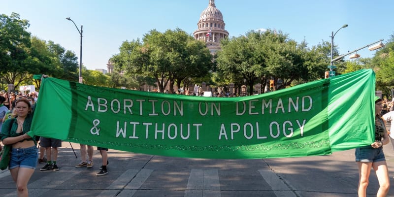 Američanky protestovaly proti zákazu potratů v Texasu.
