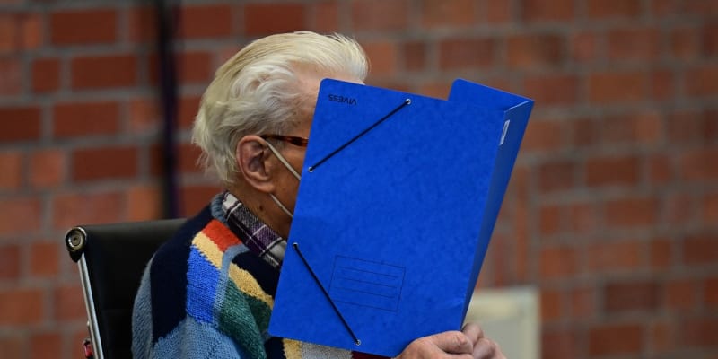 Bývalý nacistický dozorce Josef S. ve 101 letech půjde do vězení.