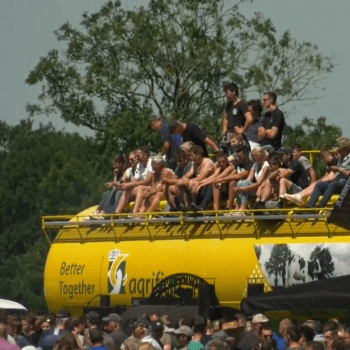 Farmáři v Nizozemsku se bouří proti nařízené likvidaci dobytku.