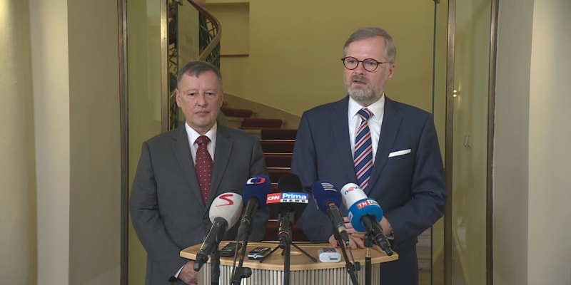 Premiér Petr Fiala uvedl Vladimíra Balaše do funkce ministra školství po Petru Gazdíkovi.