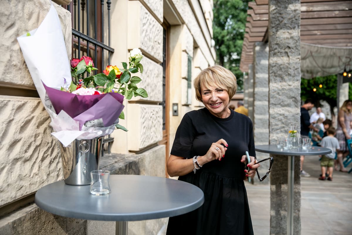 Bývalá primátorka Prahy Adriana Krnáčová pokřtila svou novou knihu 21 dní. 