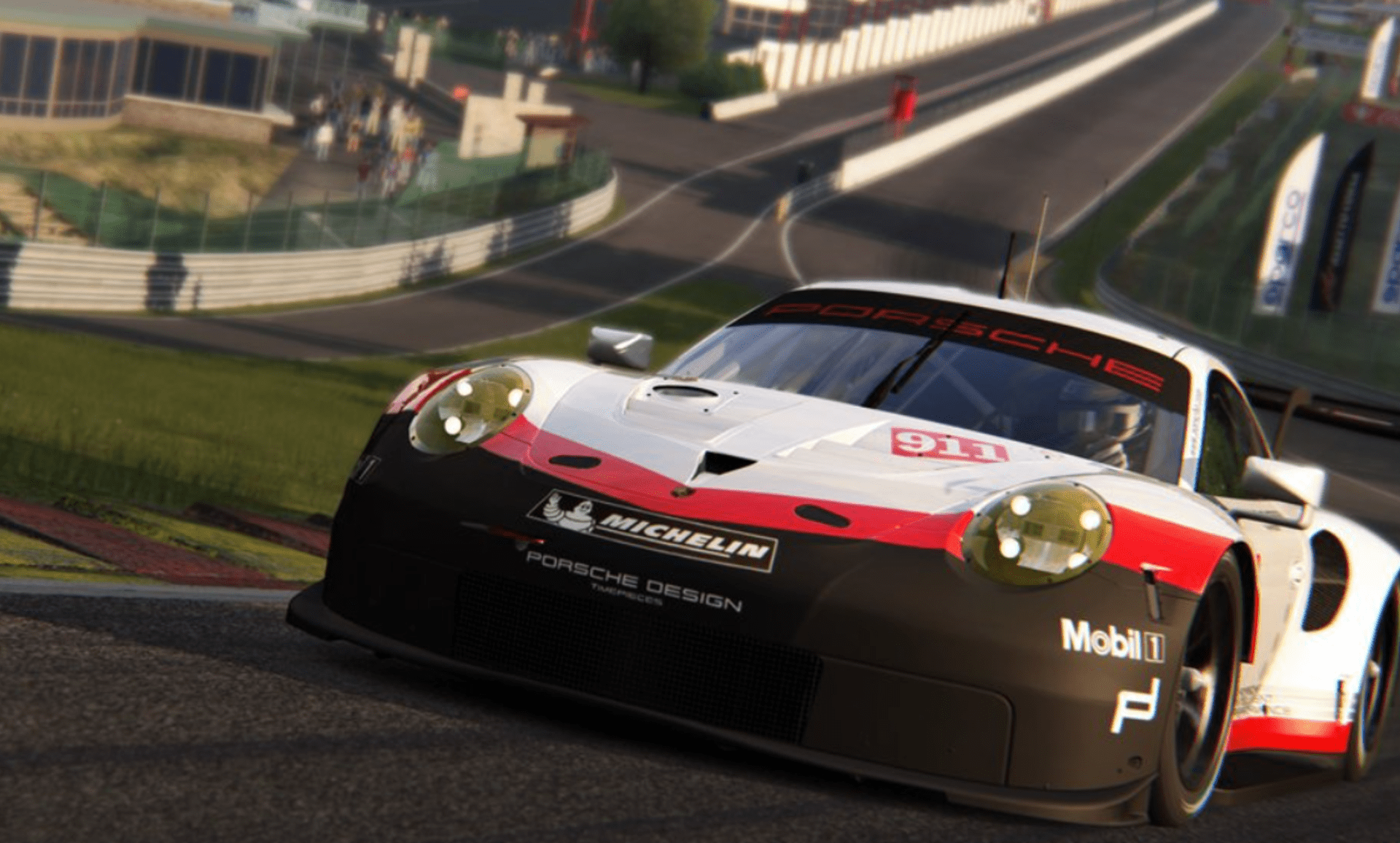 Soutěžní tratí se stala legendární italská Monza, závodním vozem pak Porsche 911.