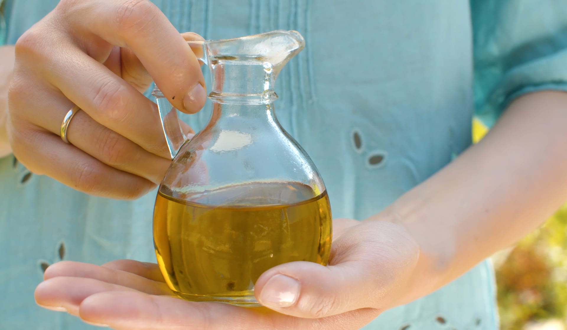 12 nápadů, jak může olej pomoct v domácnosti i v zahradě