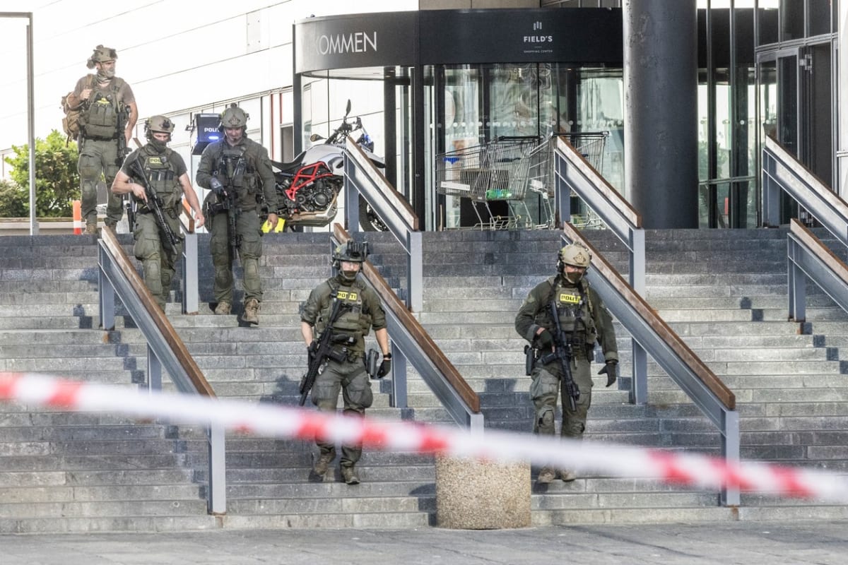 Policejní manévry po střelbě v Kodani