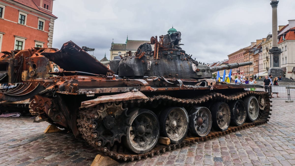 Zneškodněný ruský tank na výstavě ve Varšavě