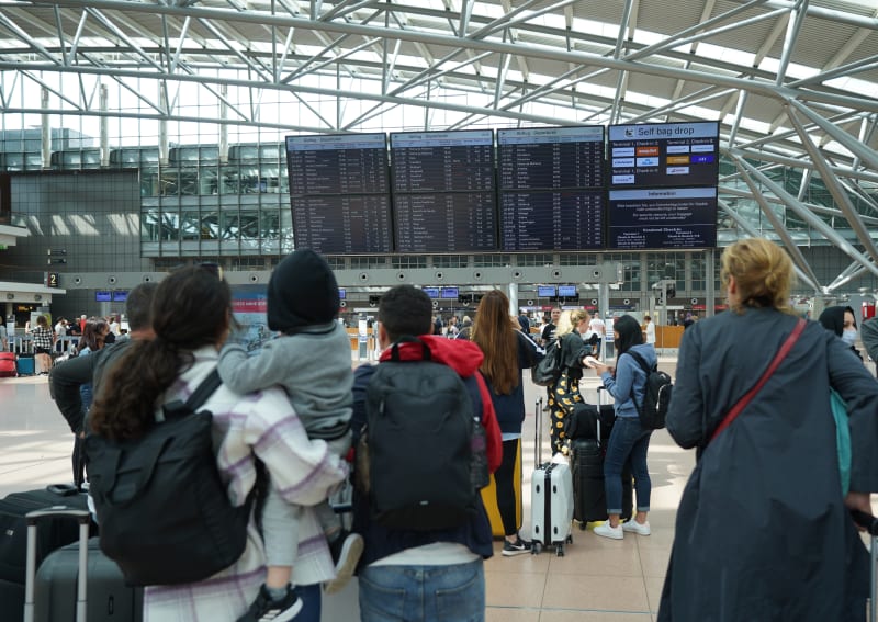 Za varovnou stávkou na hamburském letišti stojí rovněž nespokojenost se mzdami. Mluvčí letiště nicméně uvedla, že stávka neměla na provoz letiště žádný vliv. 