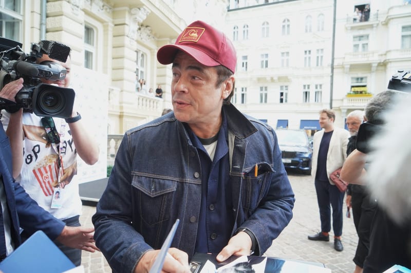 Americký herec Benicio Del Toro na Mezinárodním filmovém festivalu Karlovy Vary 2022