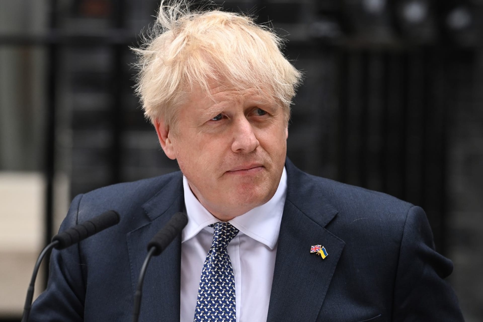 Nízké důvěře se těší i britský premiér Boris Johnson.