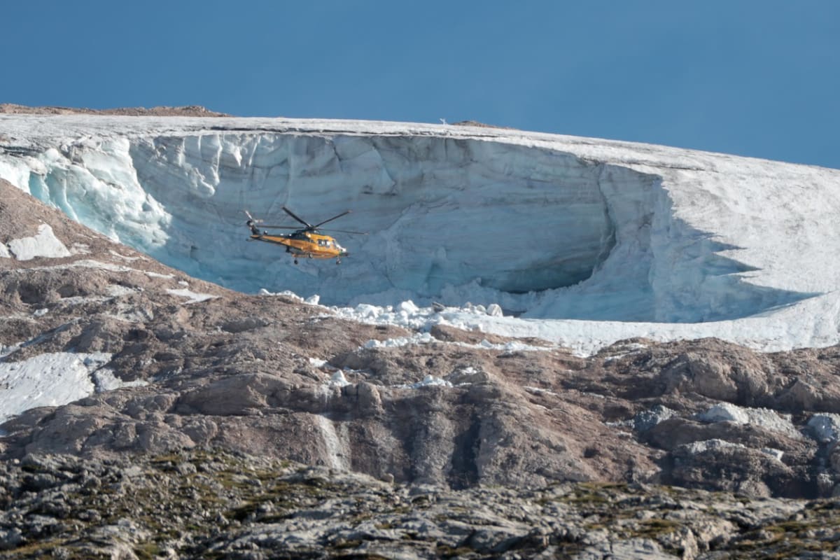 Záchranné práce na ledovci v italské Marmoladě.