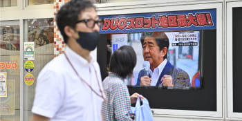 Vražda, která nemá v historii obdoby. Čím Japonce šokoval atentát na expremiéra Abeho?