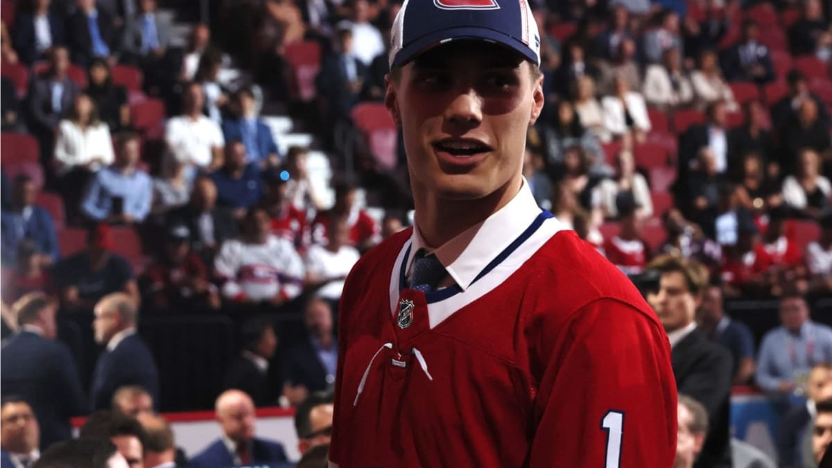 Juraj Slafkovský se stal jedničkou draftu NHL. Vybral si ho kanadský tým Montreal Canadiens.