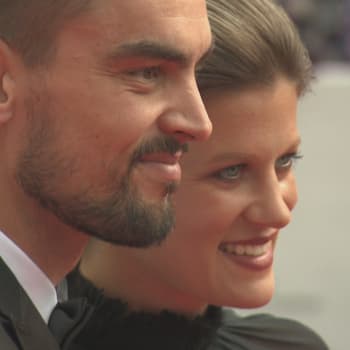 Tomáš Satoranský s manželkou Annou na Mezinárodním filmovém festivalu v Karlových Varech.