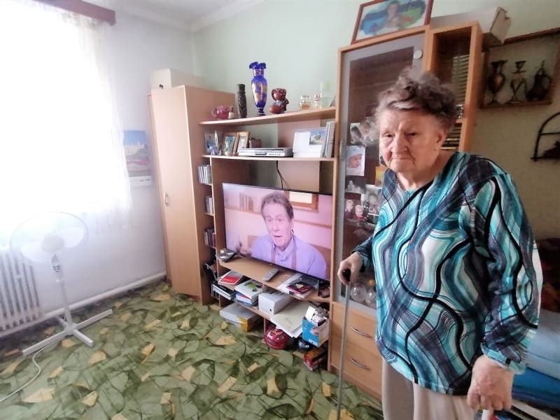 Červenec 2022 ve stejném domě v ulici K Záložně v Troubkách. V roce 1997 tu s následky velké vody bojovaly dvě sestry, dnes už žije jen mladší z nich, 85letá Jarmila Smolková.