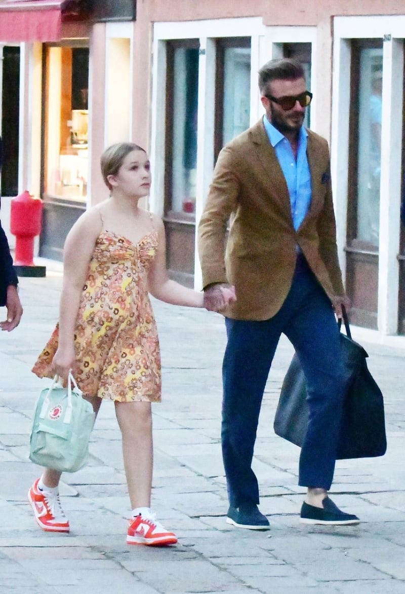 David Beckham s manželkou Victorií se obávají případných narážek na postavu jejich malé dcery Harper.