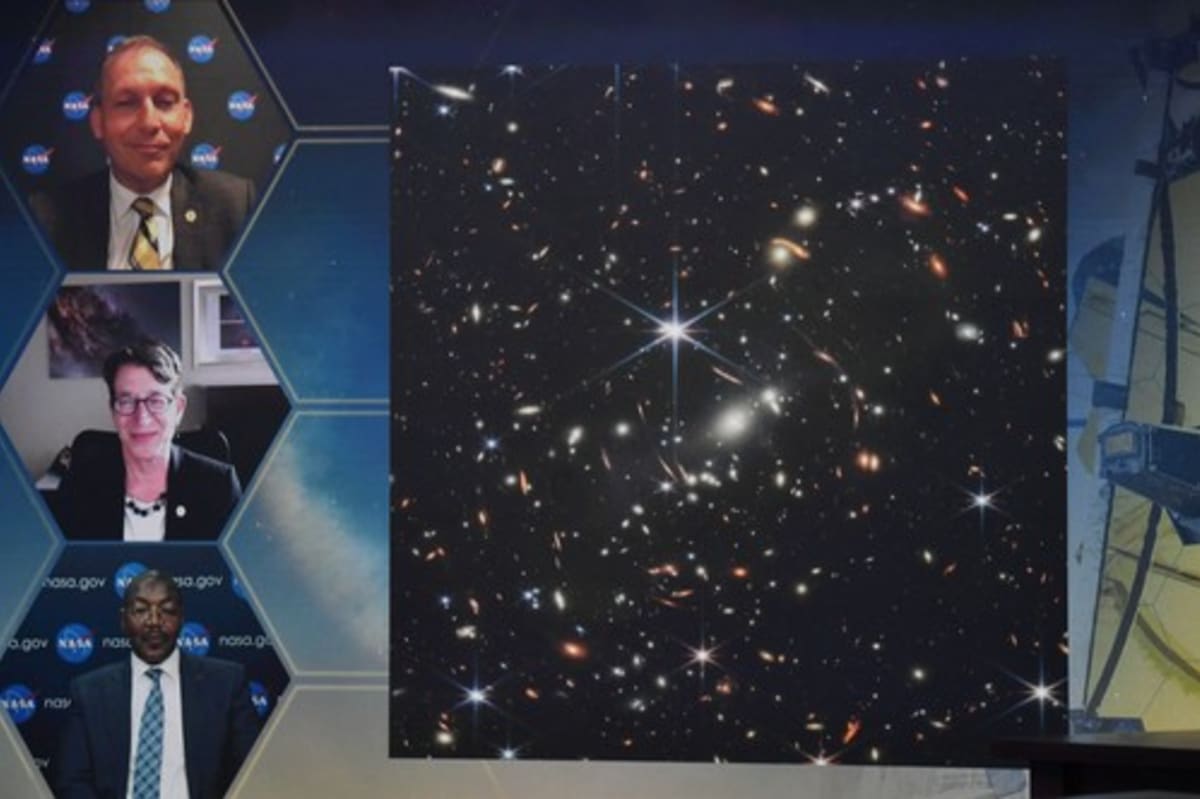 NASA ukázala snímek z teleskopu Jamese Webba, jde o nejhlubší pohled do vesmíru