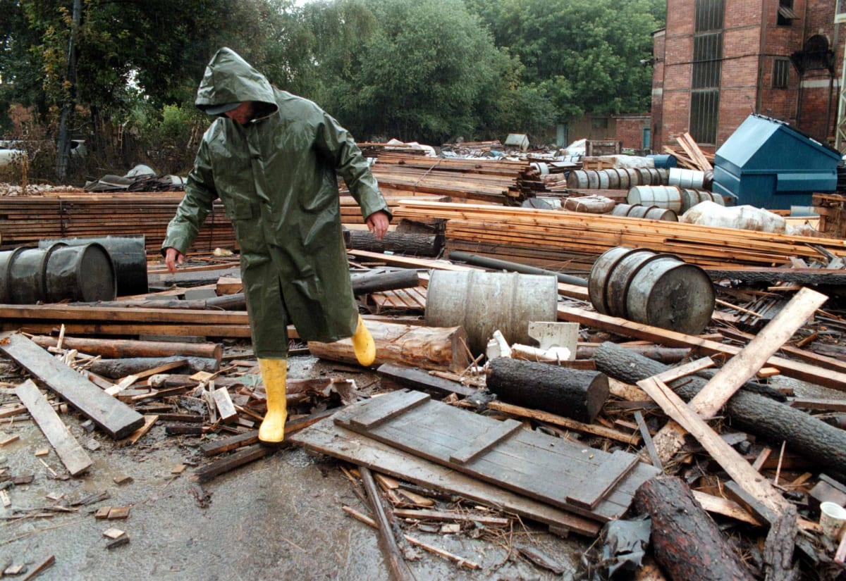 Následky ničivých povodní v Otrokovicích v roce 1997