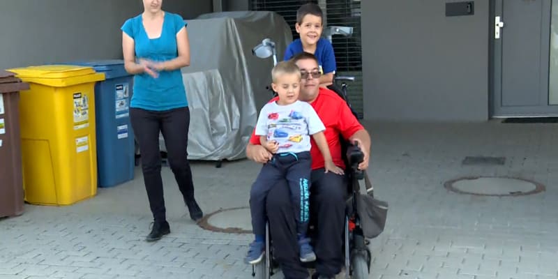 Zlodějka ve středočeské Chýni se pokusila ukrást batoh slavného paralympionika