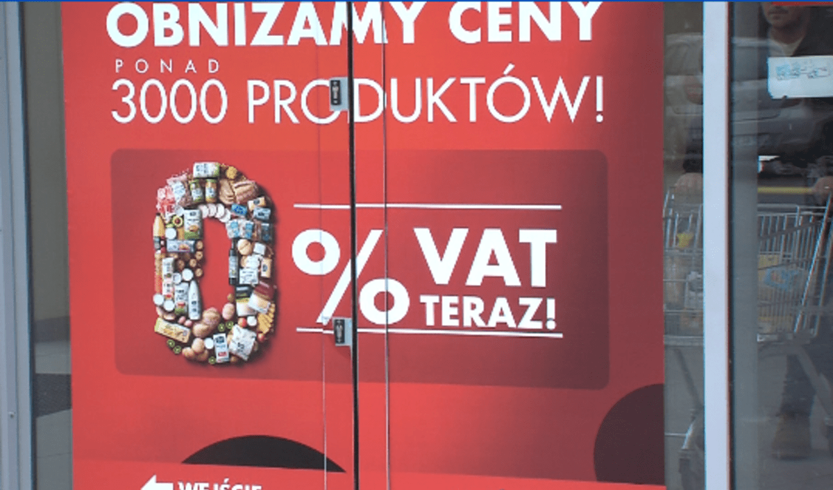 Tisíce Čechů míří každý den na nákupy potravin a za levnějším tankováním do Polska.