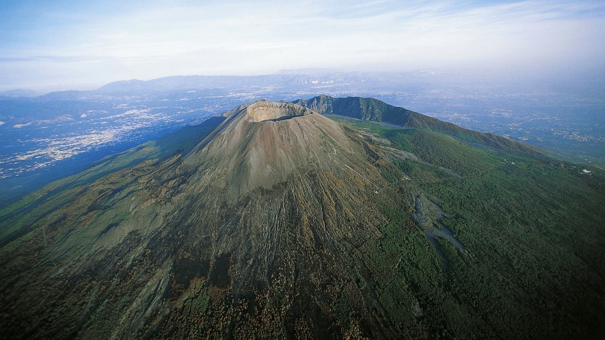 Americký turista spadl do kráteru Vesuvu. (Ilustrační foto)