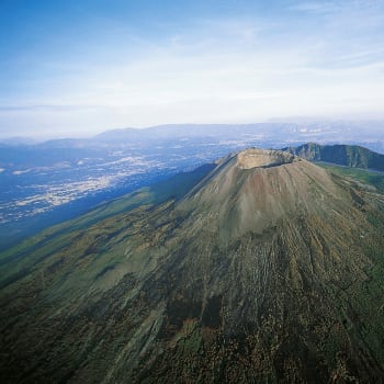 Kráter sopky Vesuv