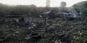 V Řecku se zřítil ukrajinský nákladní letoun. Zemřelo osm lidí, na palubě byly zbraně