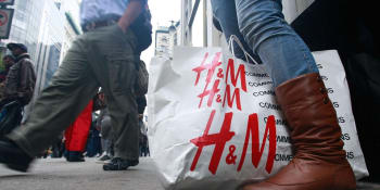 Z Ruska odchází i řetězec H&M. Ještě před koncem ale dočasně pobočky otevře