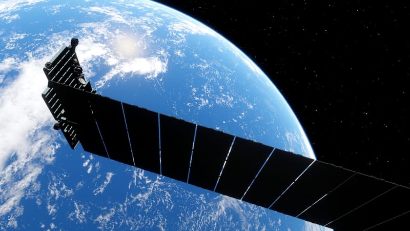Ukrajina tvrdí, že Rusko na bojišti využívá Muskův satelitní internet Starlink.