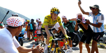 Krásné gesto na Tour de France. Vingegaard veze žlutý dres do Paříže jako Mr. Fair Play
