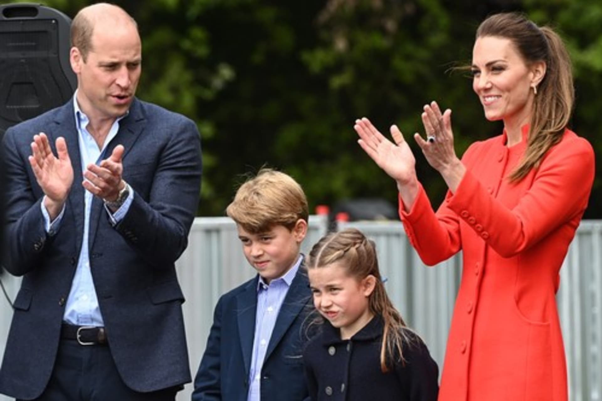 Princ William s manželkou a dětmi. 