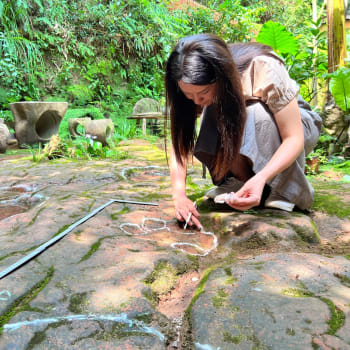 Stopy dinosaura nalezeny v restauraci čínského města Le-Šan
