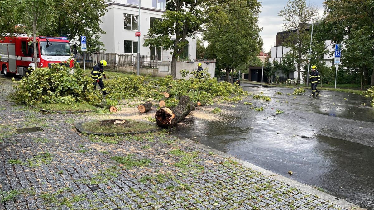 Následky bouřek v Praze