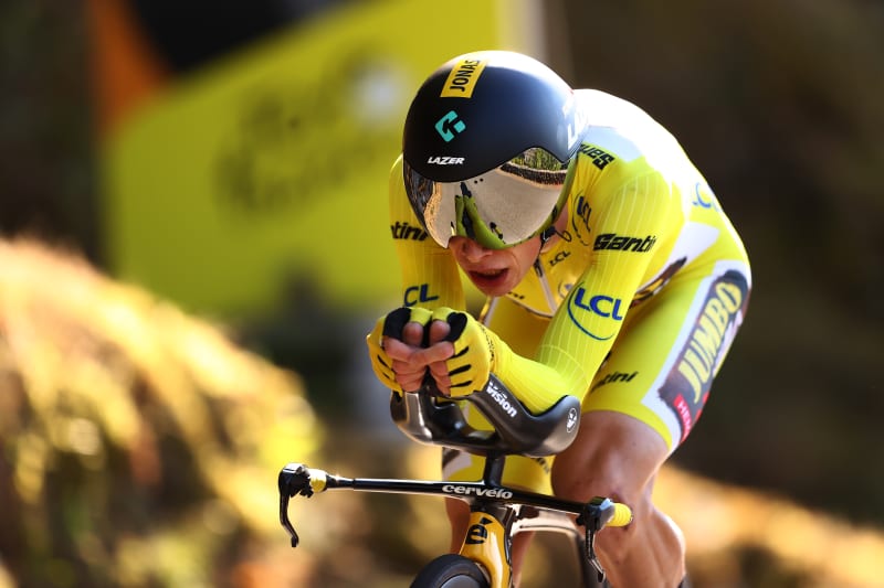 Jonas Vingegaard potvrdil výtečnou formu na Tour de France druhým nejrychlejším časem v jízdě proti chronometru. Tím si pojistil zisk žlutého dresu.