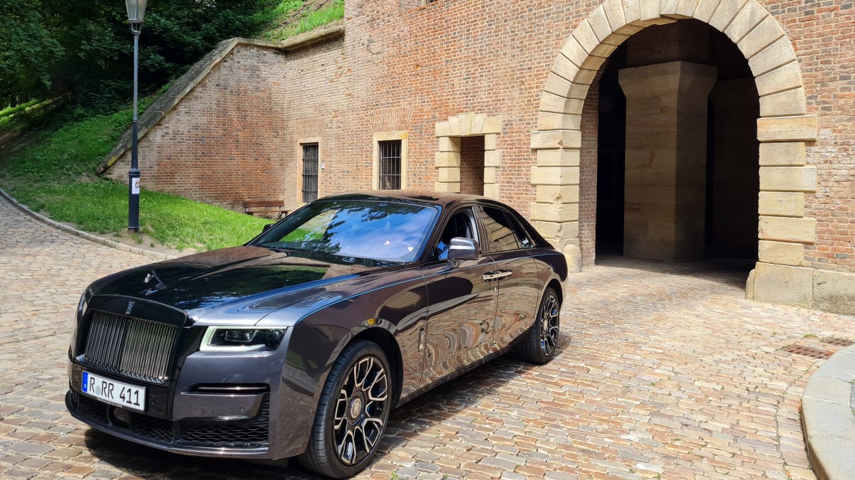 Jízda v novém Rolls-Royce Ghost Black Badge: Pošetilost mocných mladé generace