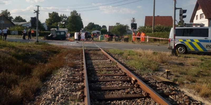 V Boru na Tachovsku se střetl vlak s autem