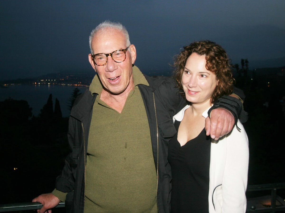 Bob Rafelson se svojí manželkou v italské Taormině. Snímek pochází z roku 2005.
