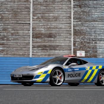 Policie zařadila do svých služeb Ferrari F 142 – 458 Italia.