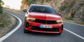 Test nového Opelu Astra: Moderní lidové auto, škoda nepříliš dynamického motoru