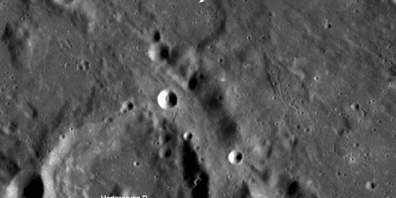 Místo dvojitého kráteru
