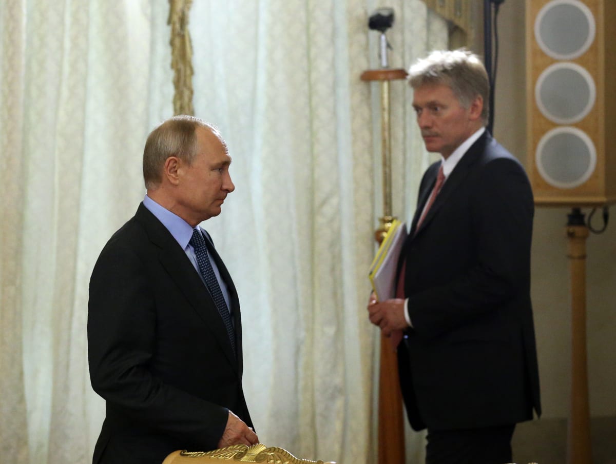 Vladimir Putin a Dmitrij Peskov