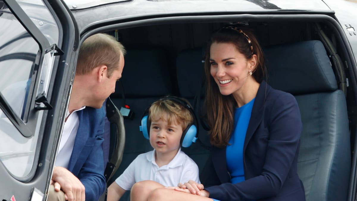 Princ William, Kate Middletonová a jejich syn ve vrtulníku