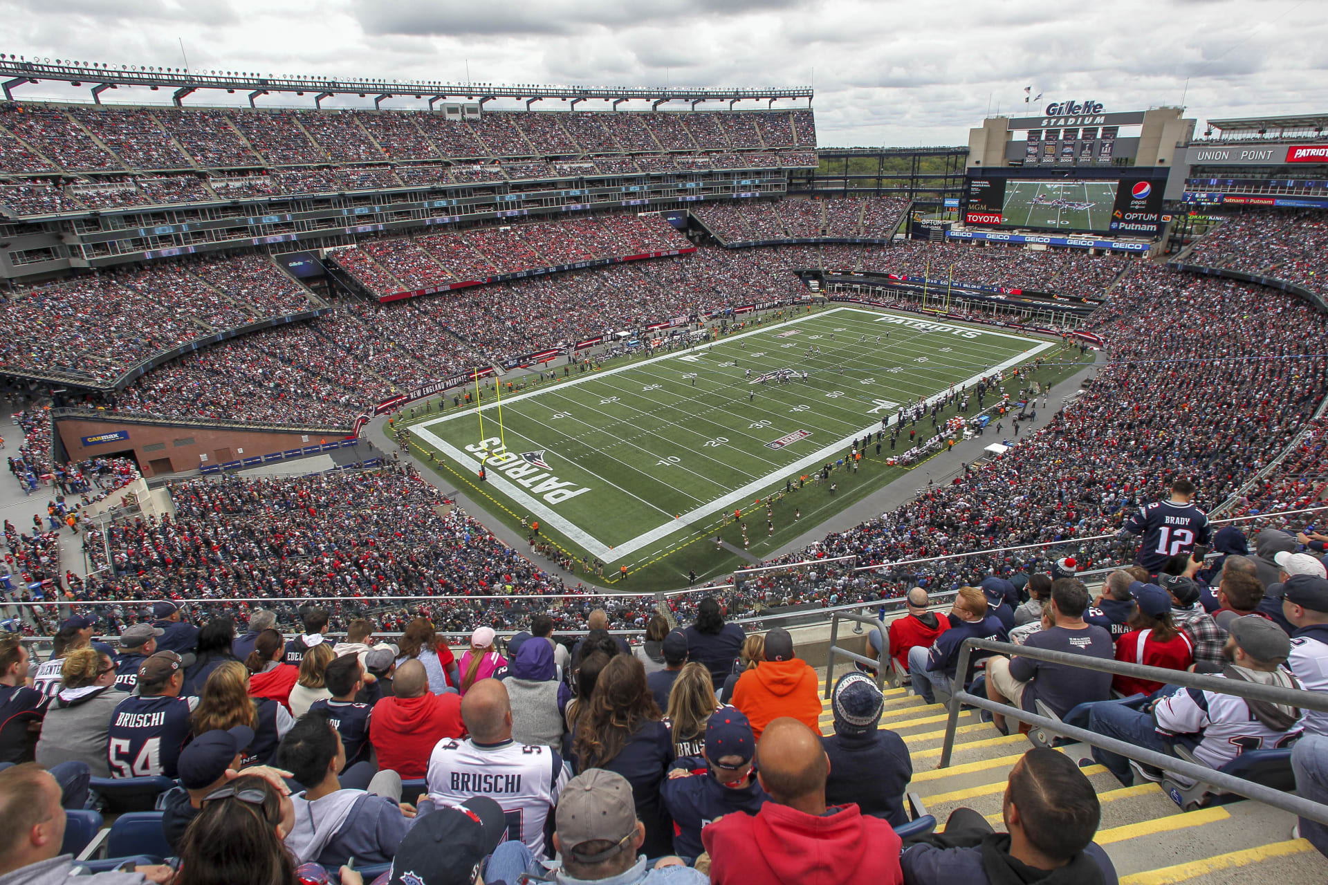 Gillette stadium nedaleko Bostonu pojme 70 tisíc fanoušků.