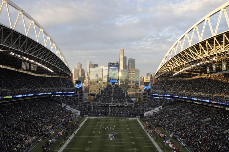 Ikonický Lumen Field v Seattle čítá místo pro 69 tisíc fanoušků. 
