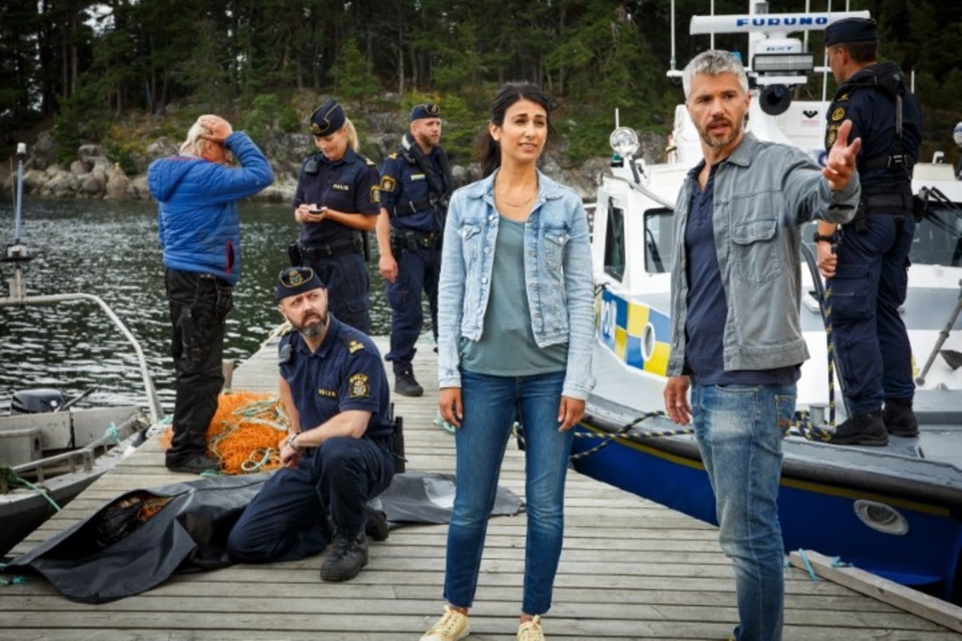 Na televizní obrazovky se vrací také oblíbený seriál Vraždy na Sandhamnu. 