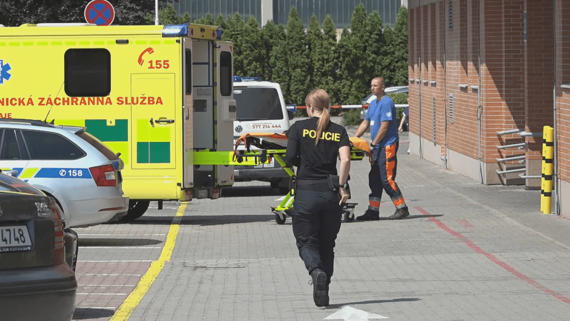 Na úřadě ve Zlíně zastřelil muž svou expřítelkyni, která tam pracovala.