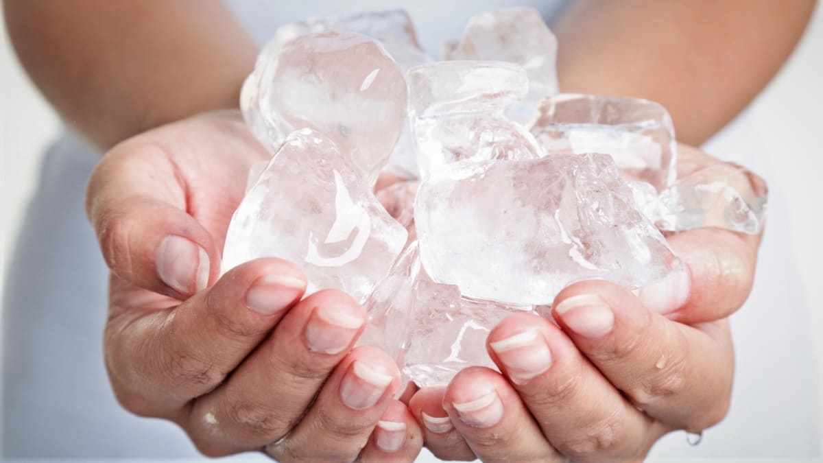 9 důvodů, proč mít pořád kostky ledu po ruce
